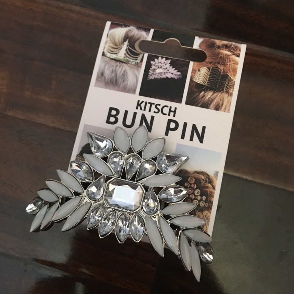 KITSCH bun pin